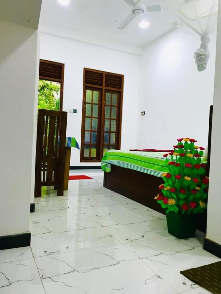 Green Jade Inn 米瑞莎 外观 照片